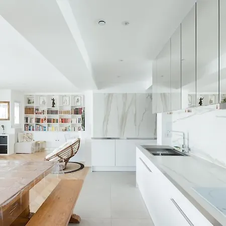 Appartamento Penthouse Chic In The Sophisticated 16th Arrondissement