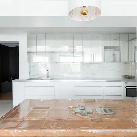Appartamento Penthouse Chic In The Sophisticated 16th Arrondissement