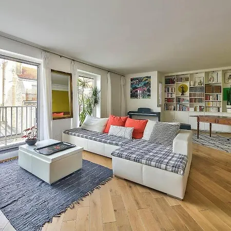 Appartamento Penthouse Chic In The Sophisticated 16th Arrondissement